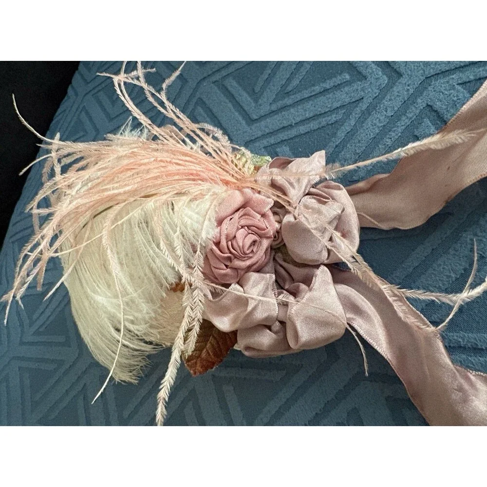 Vintage 1950s/60s Pink Lace & Feather Percher Cocktail Hat Miniature Fascinator